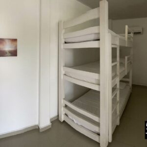 Habitación 7 – Múltiple para 3 Personas con Baño Compartido